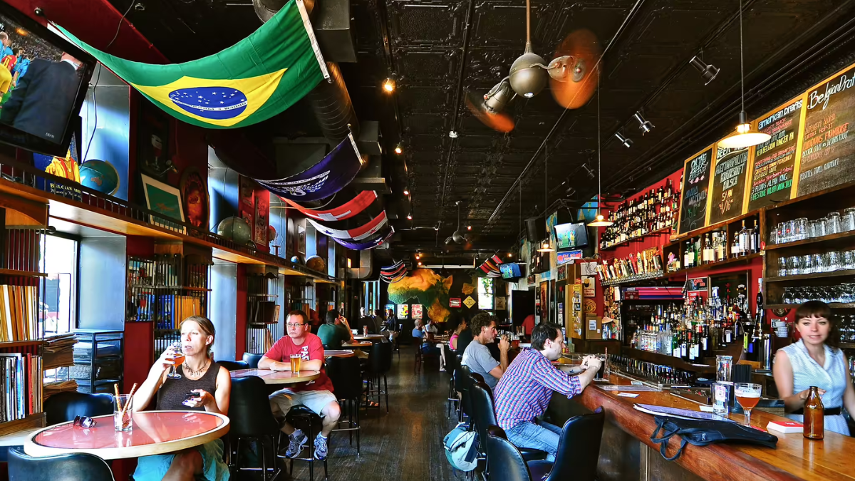 The Map Room tavern in Bucktown